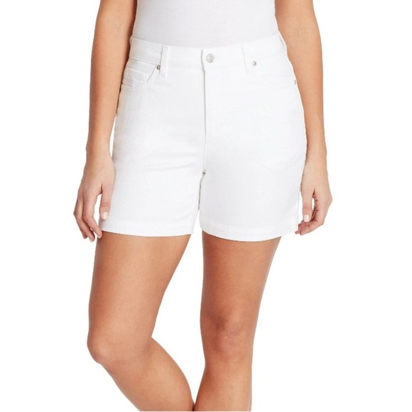 Gloria Vanderbilt | Amanda Denim Shorts in White Size 8P - Picture 1 of 6